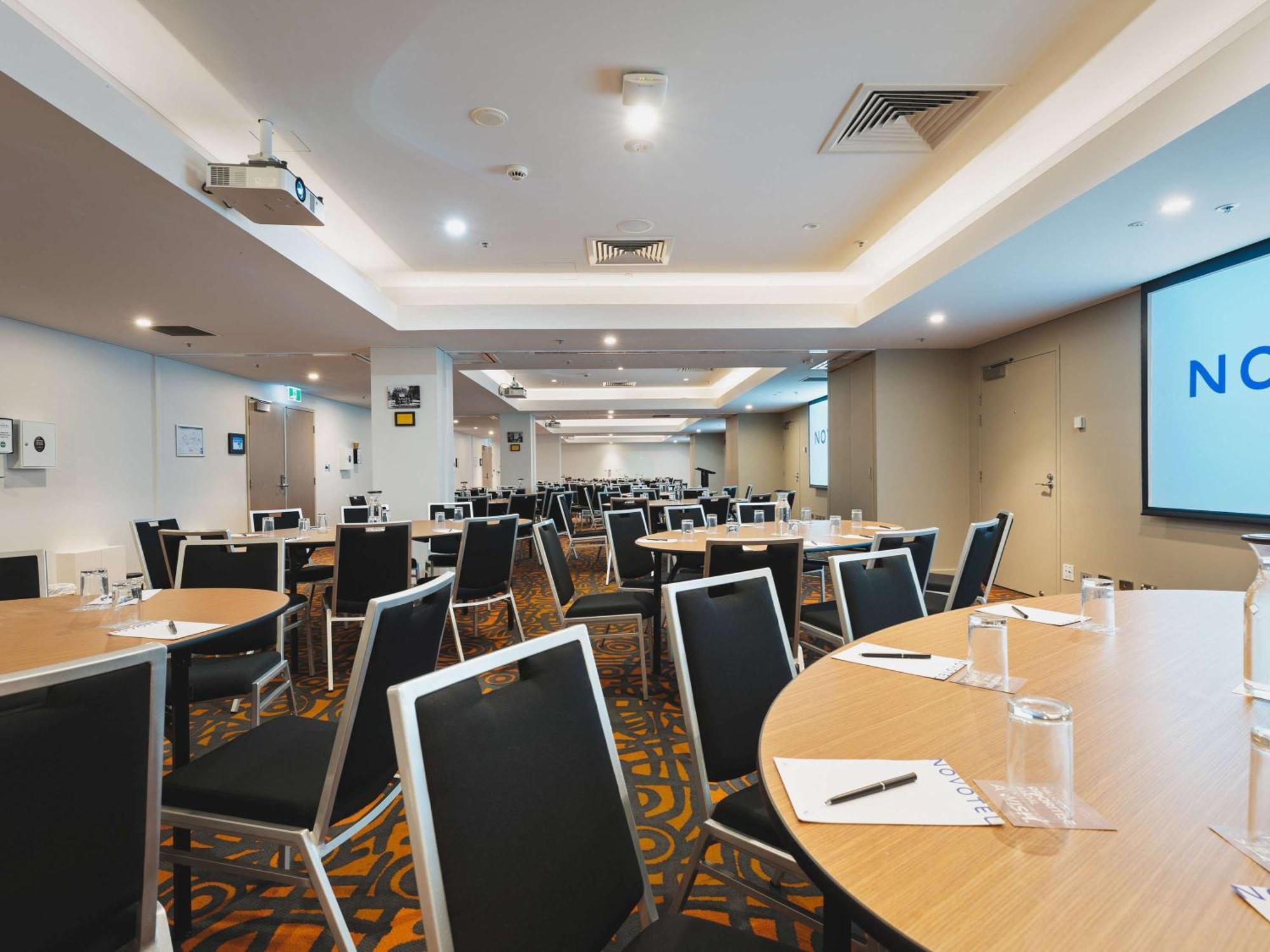 Novotel Canberra Eksteriør billede